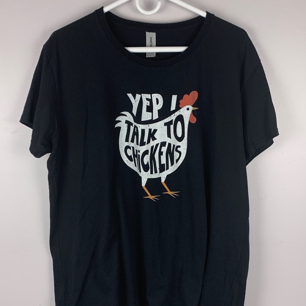 Gildan Black 'Yep I Talk to Chickens' Tee 2X